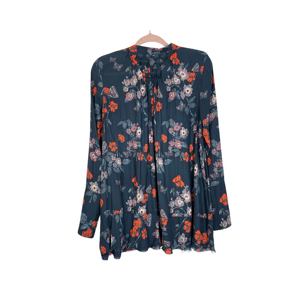 Free People Gray Flowers Long Sleeve Key Hole Tie Raw Hemline Blouse Size S